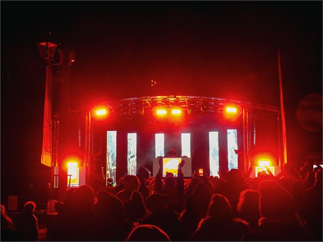 Concert de nuit en extérieur - M.Cecillon - HMVT