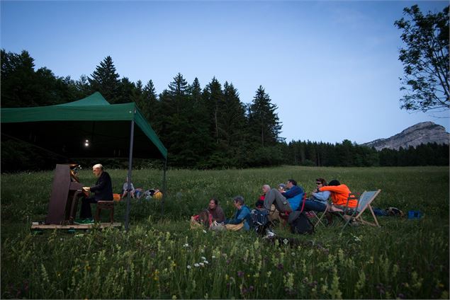 Immersion auditive au crépuscule - Alps Yak