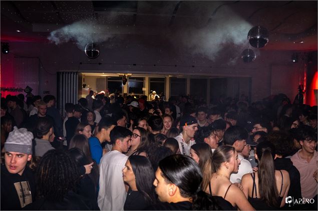 La jeunesse au Fort - © 2026 Léane MONTION / Jeunesse de Collonges. Toute reproduction ou utilisatio