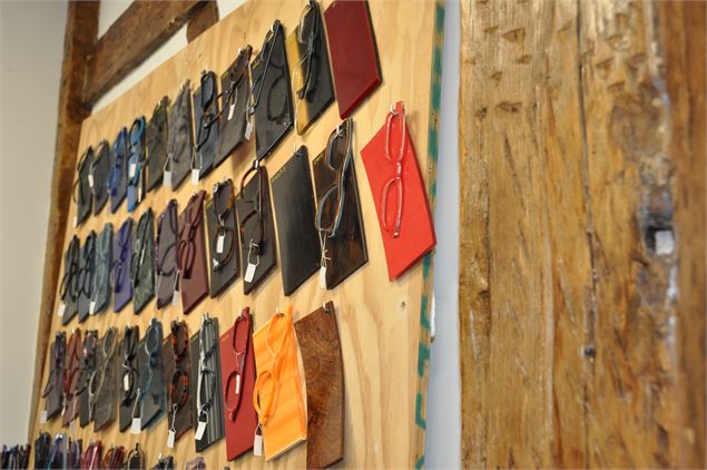 Dans les coulisses de la lunetterie d'art Philippe Puvilland_Montrevel-en-Bresse - ©OTGBA - D.R.