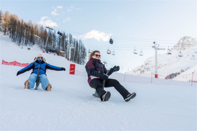 Yooner entre amis à Val d'Isère - Elisa Vercueil - Val d'Isère Tourisme