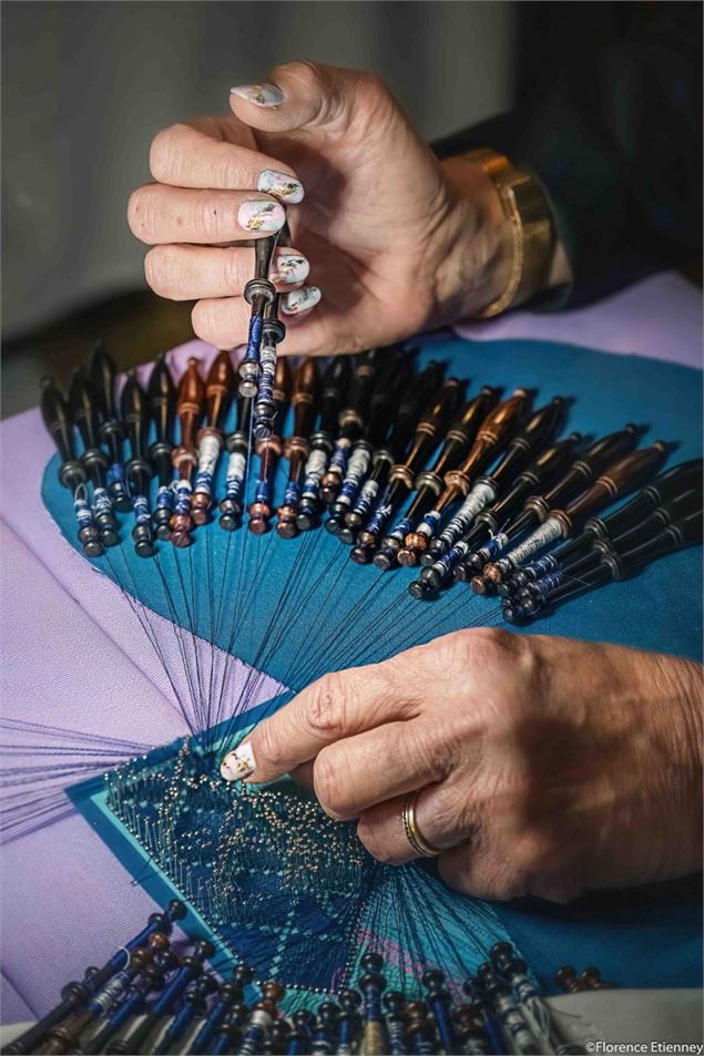 Dentelle aux fuseaux - BASSET-TORRES Blandine