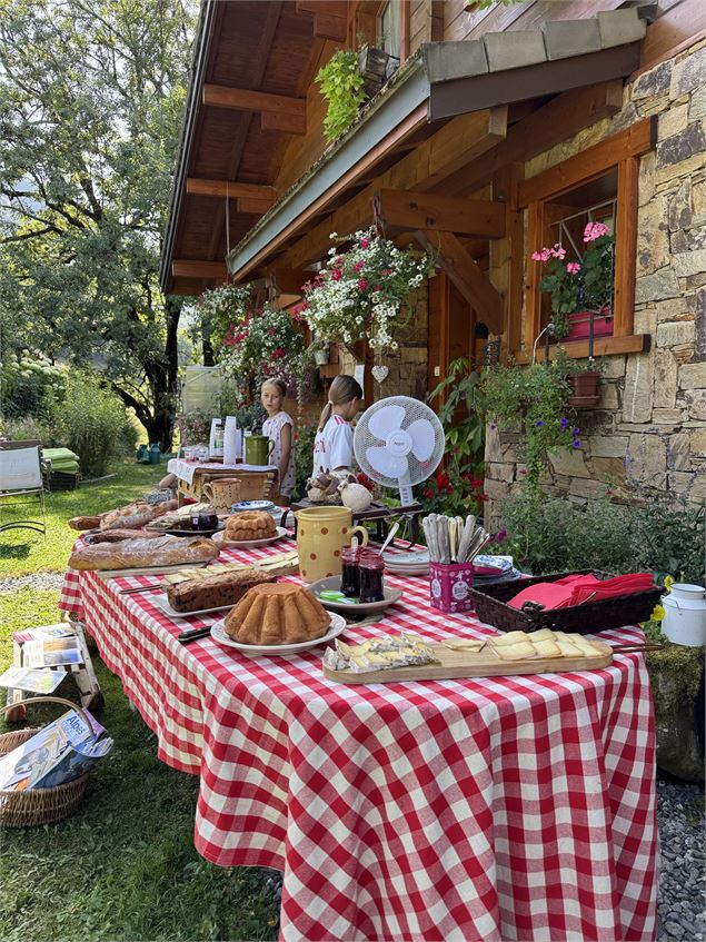 - Agence de voyage Poudre d'Escampette