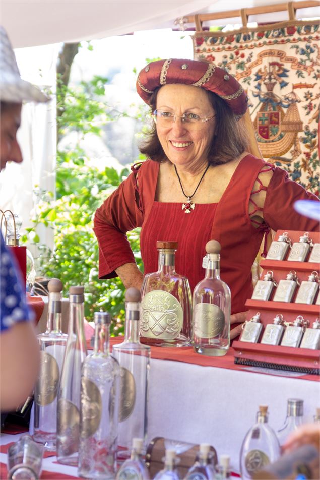 Stand à la Fête médiévale de Pérouges - Marilou Perino
