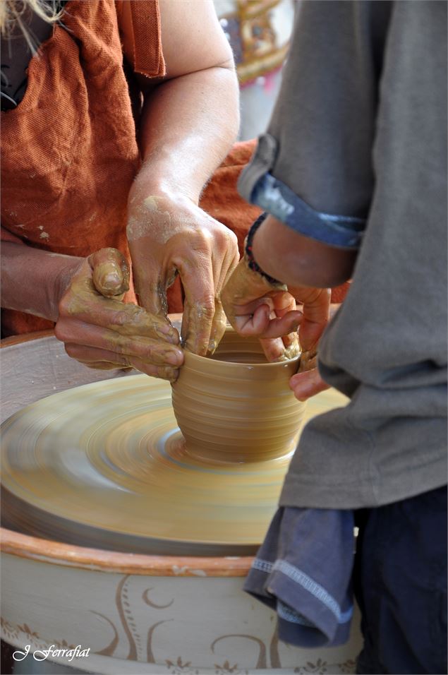 Mercredi des enfants et des plus grands - Initiation à la poterie tournée_Saint-Gervais-les-Bains