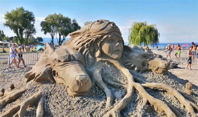 Sculpture réalisée sur sable - Lassort Laurence