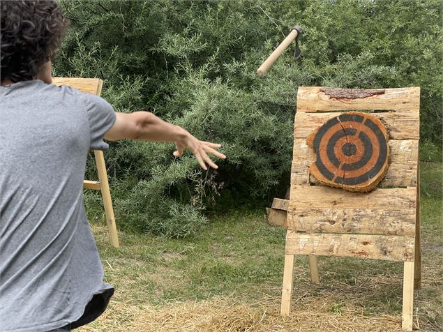 Lancer de haches et sarbacanne_Pralognan-la-Vanoise