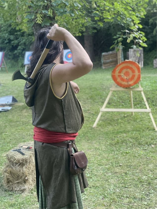 Lancer de haches et sarbacanne_Pralognan-la-Vanoise