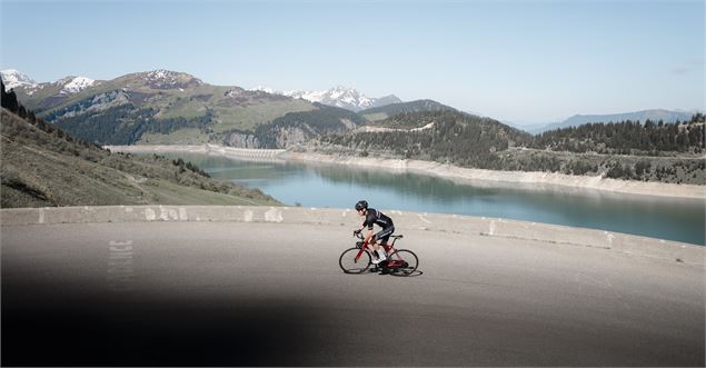 Cyclisme sur la route du Cormet de Roselend - OTAB