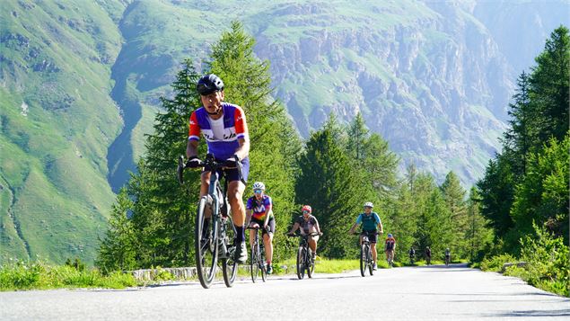 L'Iserane - Course de vélo à Val d'Isère - Elisa Vercueil - Val d'Isère Tourisme