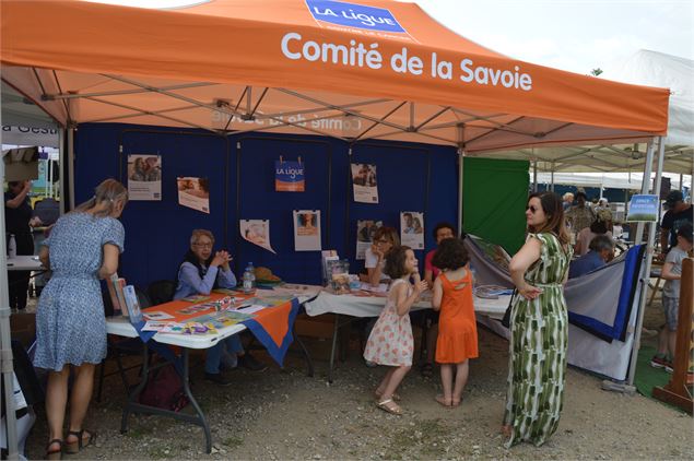Stand de la Ligue contre le cancer - Ville de La Motte-Servolex