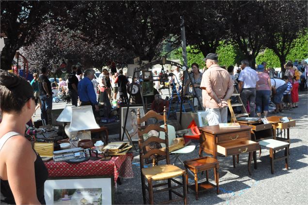 Vide-grenier - Thônes - Foire Saint-Maurice - Football Club