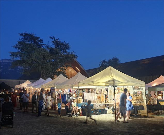 Marché Nocturne_Nances - Office de Tourisme du Lac d'Aiguebelette