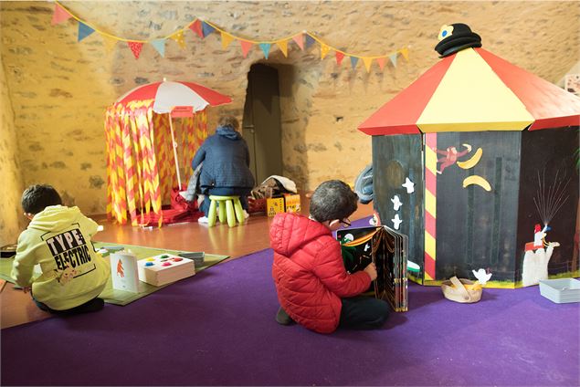 Jeux pour enfants - Yvan Tisseyre / OT Vallée d'Aulps