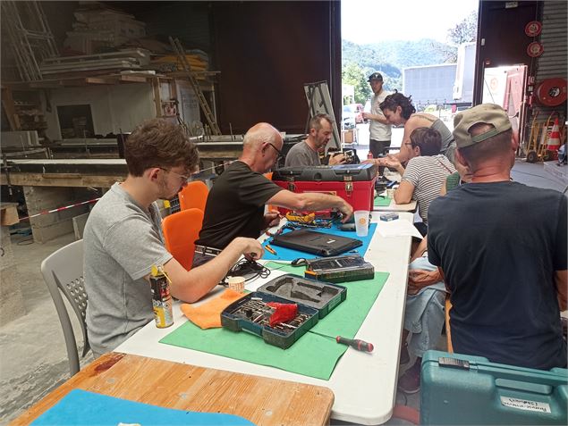 Marché gratuit - Repair Café_Montanges - Cerestia