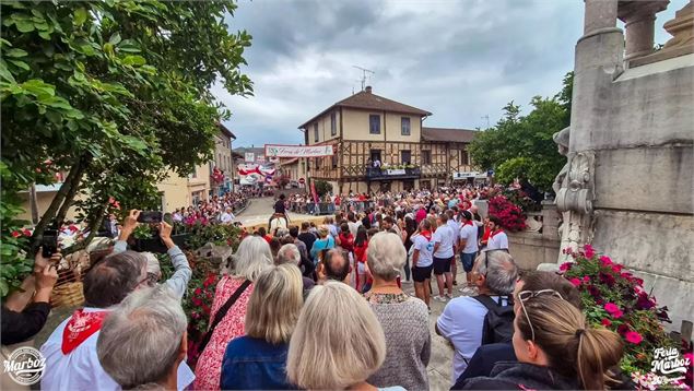 ambiance feria dans tout le village - cdfa marboz