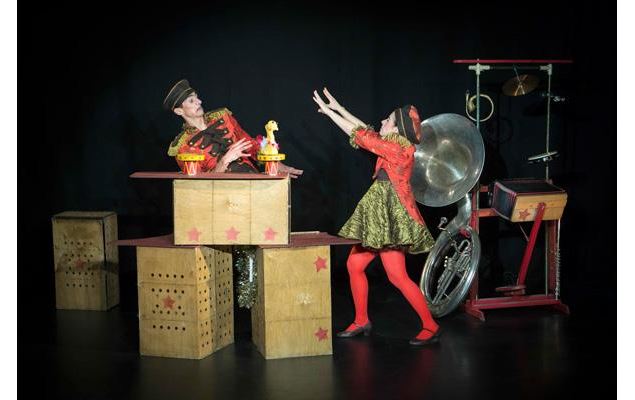 Spectacle familial cirque - Panthère noire