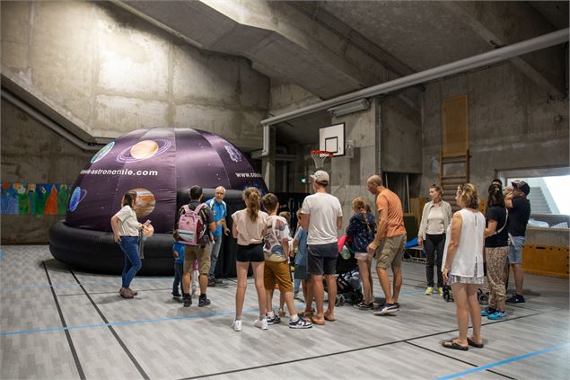 Entrée du planétarium - OT Flaine - Noémie Ladrix