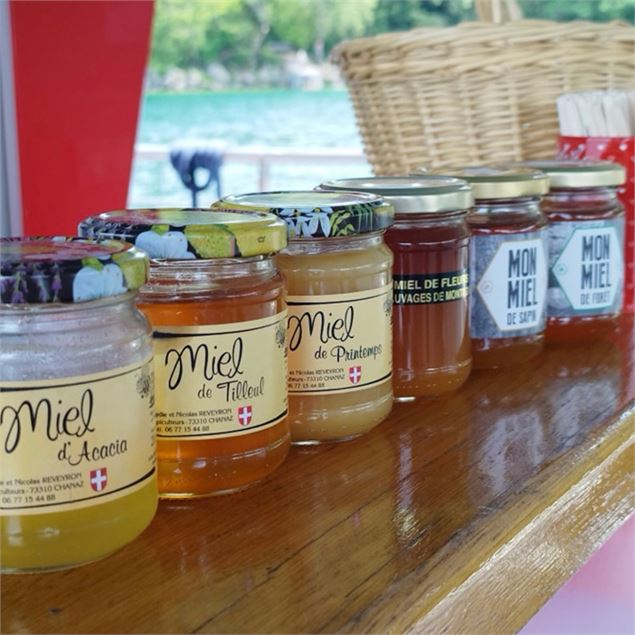 Dégustation de miel à bord - bateaucanal