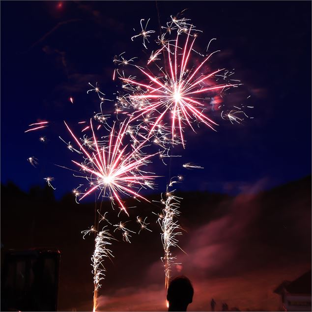 Feu d'artifice du 14 juillet - Office de Tourisme de Saint Jean d'Arves Les Sybelles