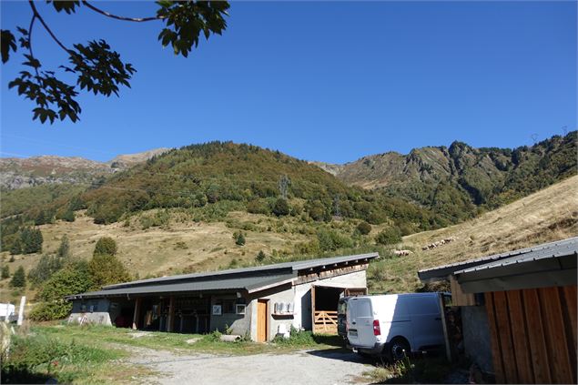 Ferme à l'alpage des rouelles - OT Porte de Maurienne