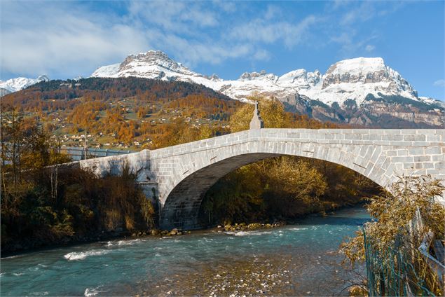 Le vieux Pont de St Martin - Sallanches Tourisme