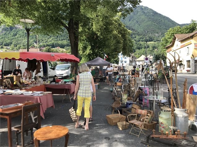 Brocante professionnelle - Praz de Lys Sommand Tourisme