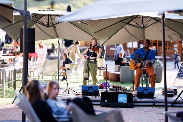 Concert en terrasse de Neva_Méribel - Sylvain Aymoz