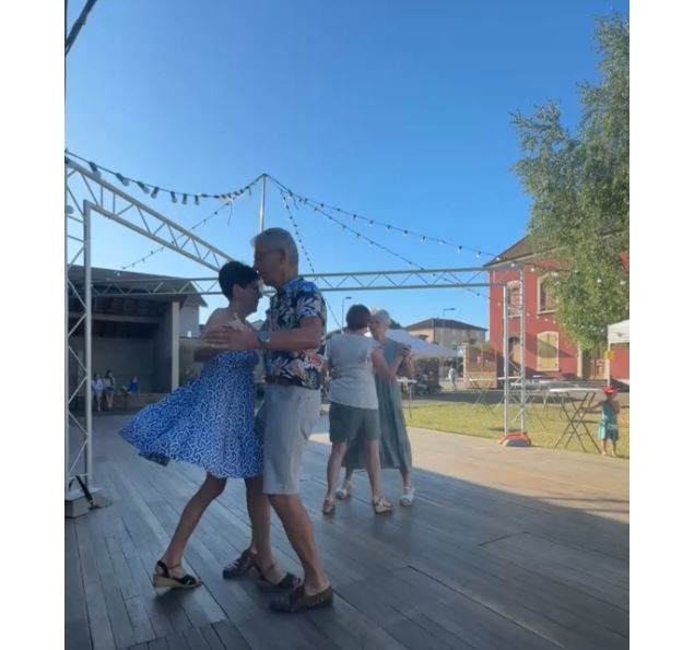Guinguette_Feillens - Les locustelles