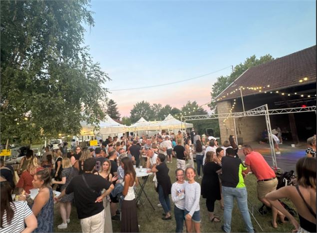 Guinguette_Feillens - Les locustelles