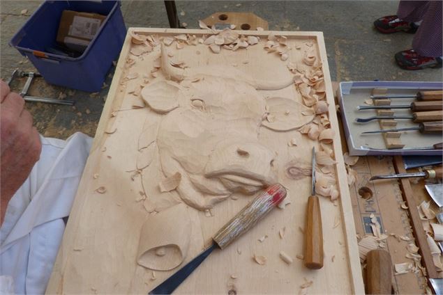 Concours de sculpture sur bois à Albiez - artsurbois.com