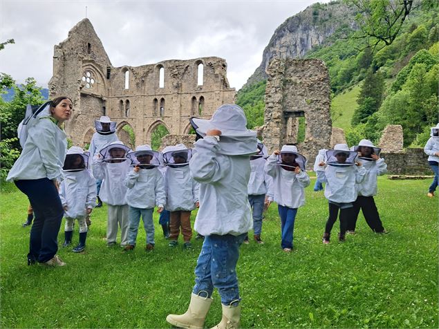 Visite-découverte de la ruche pédagogique_Saint-Jean-d'Aulps - Yvan Tisseyre/OT Vallée d'Aulps