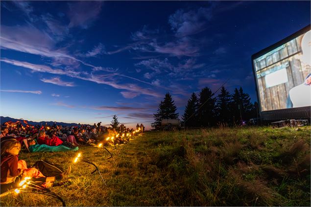 Montagne Expérience : cinéma à la belle étoile au plateau de Beauregard_Les Villards-sur-Thônes - Of