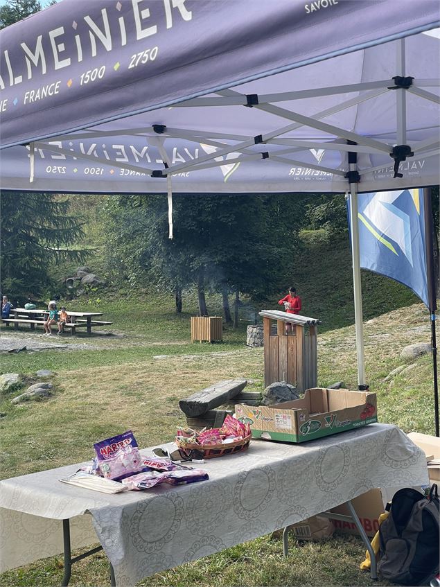 Instant convivial à la base de loisirs des Lières_Valmeinier - OT Valmeinier