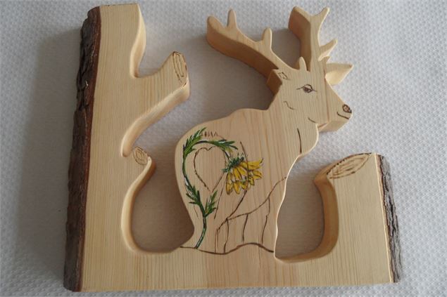 Cerf Elaphe en bois - I. Albriet