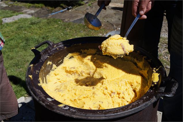 Le chaudron de polenta - OT pralognan la vanoise