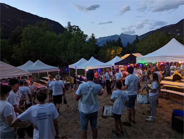 soirée Guinguette - Clique des Pompiers - J.Chevalier pour Les 14 Chapeaux