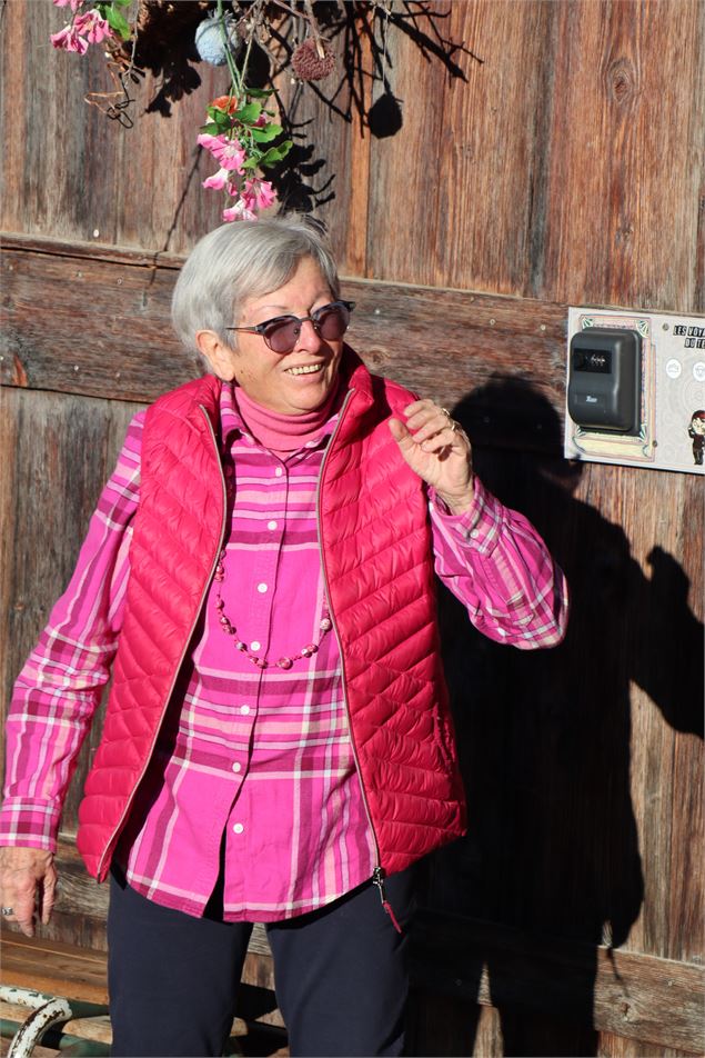 Irmla Grange devant l'écomusée - OTICoeurdemaurienne