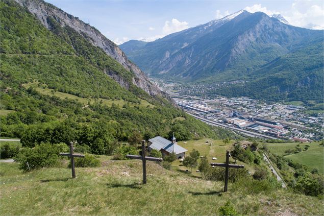 Vue en hauteur de la Chapelle Montandré - OTICoeurdemaurienne