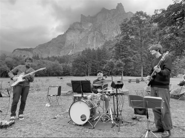 Le Happy Blues Trio mêle pop, rock, rhythm’n’blues et improvisation jazz