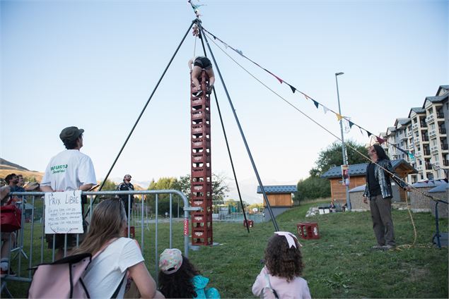 Fête foraine artisanale - Spectacle Est Dans La Rue_La Toussuire - Domenico Conte