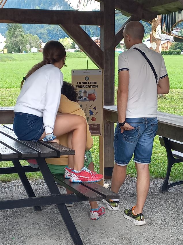 Jeu de piste : « Mais qui a croqué dans la meule de fromage Abondance ? »_Abondance - Pôle Culturel