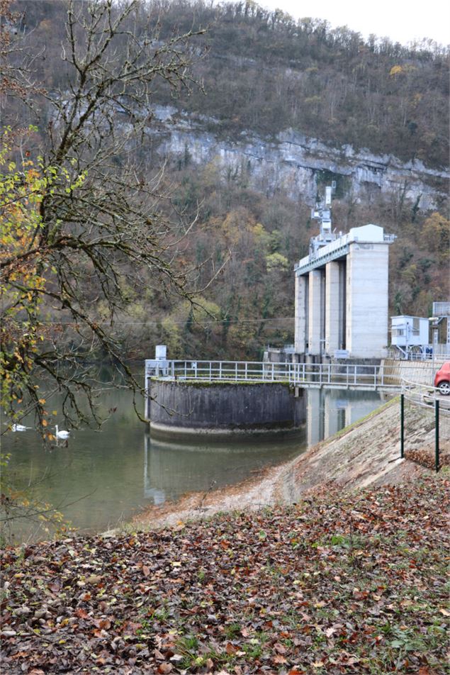 A la rencontre d’un barrage hydroélectrique bientôt centenaire_Corveissiat - ©OTBBD