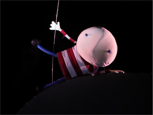 Festival Les Petits Asticots - Spectacle Comment attraper une étoile_Megève - nc
