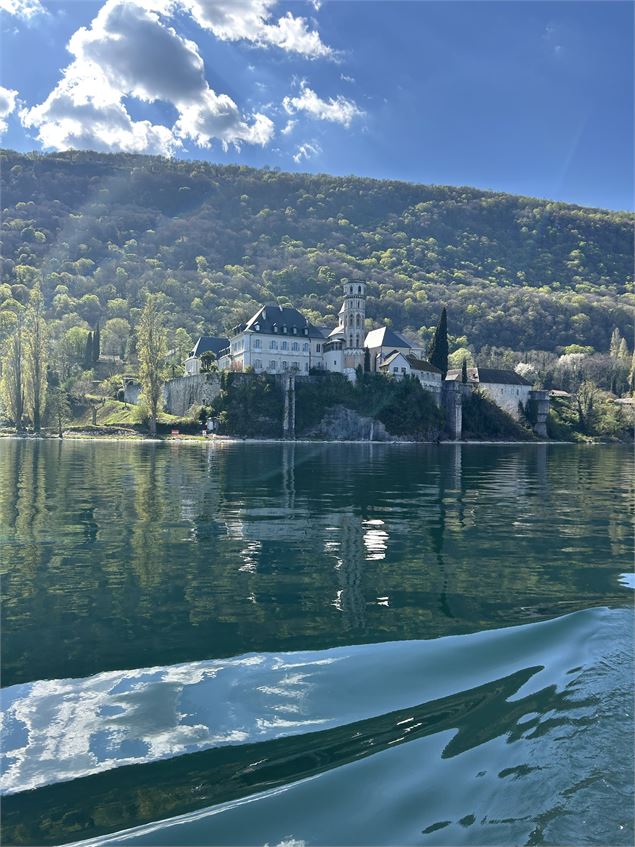 L'Abbaye d'Hautecombe - bateaucanal