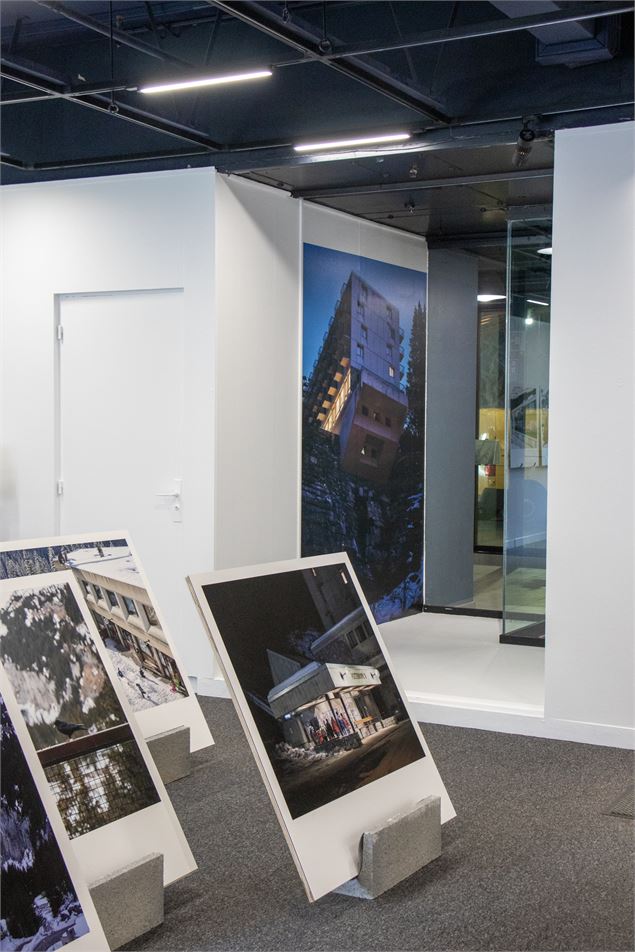 Exposition photo sur la construction de Flaine ©Myr Muratet - OT Flaine - Noémie Ladrix