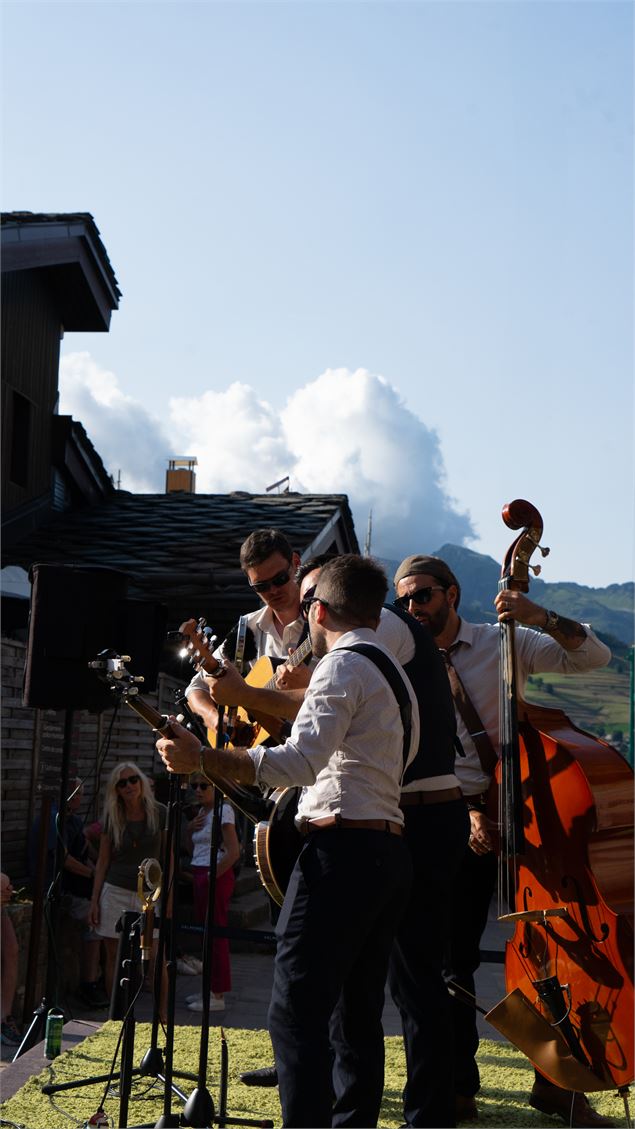 Les soirées festives du bourg (par les commerçants)_Valmorel