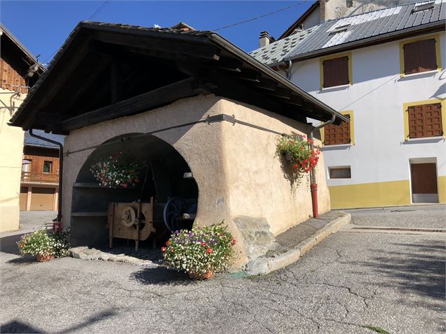 visite du village avec l'ancien four à pain au coeur des Avanchers - DD-FF