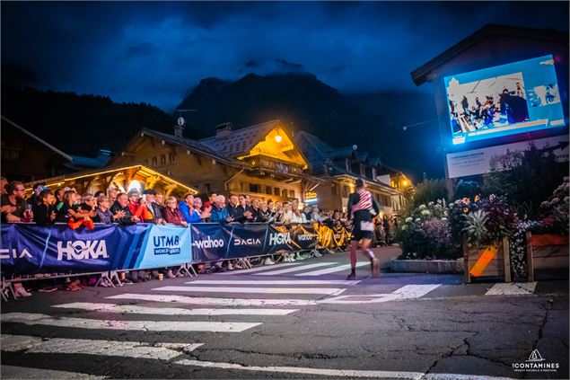 Diffusion de la course au centre des Contamines - UTMB