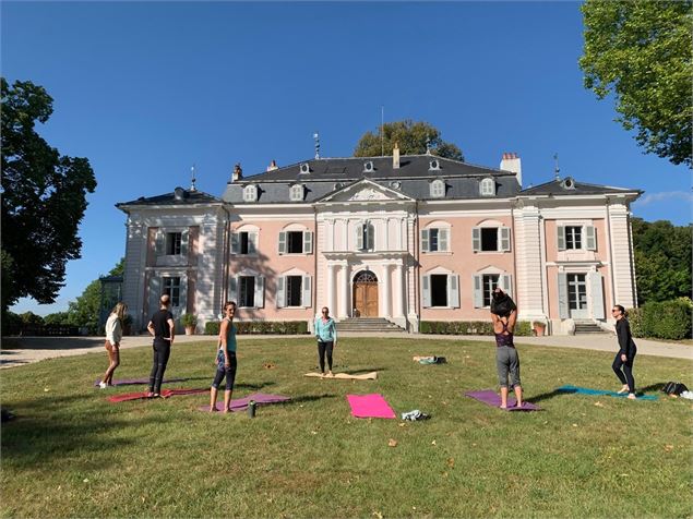 Yoga au Château - château de Voltaire
